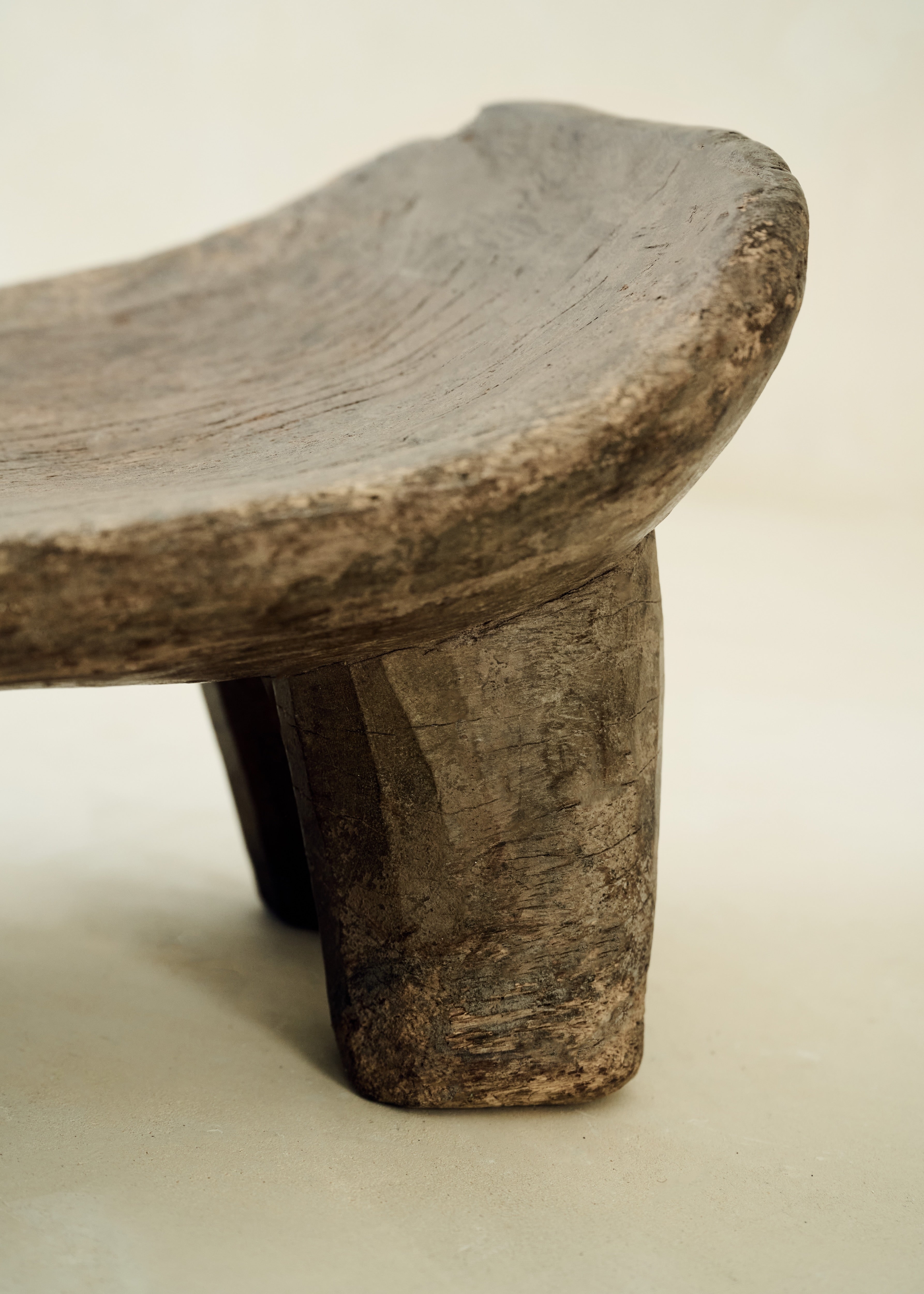 Lobi Stool