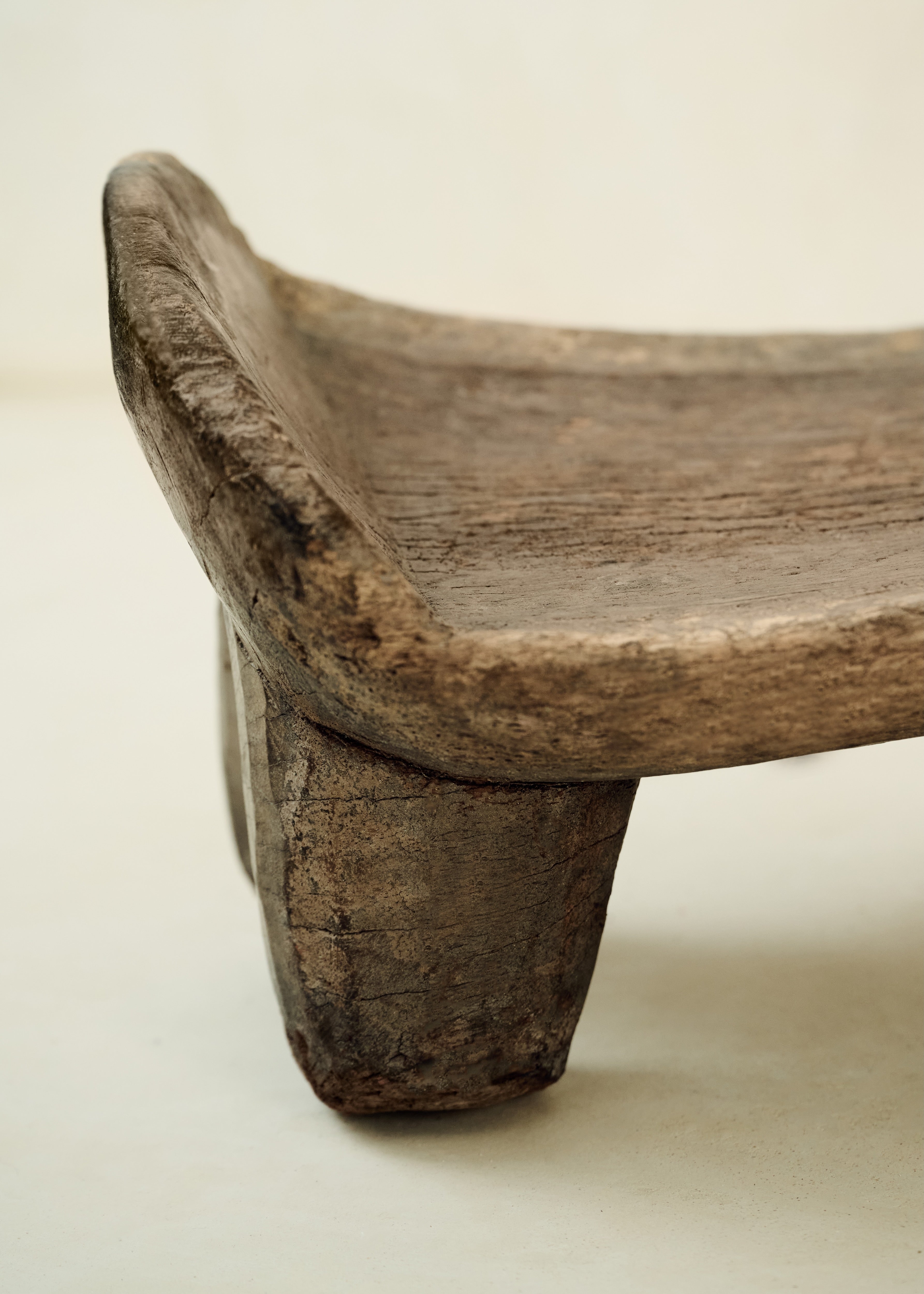 Lobi Stool