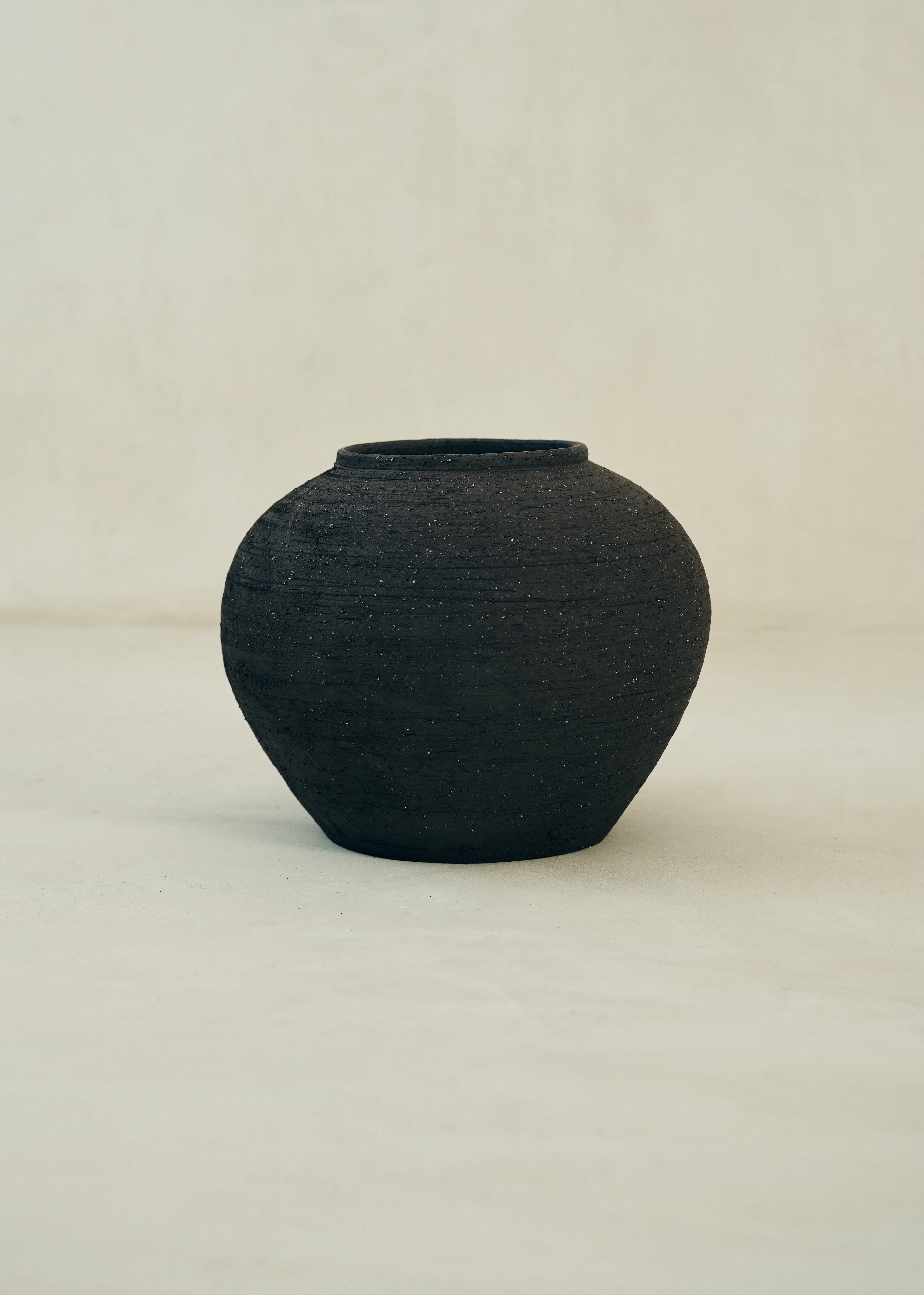Matt Black Rimmed Ceramic Pot